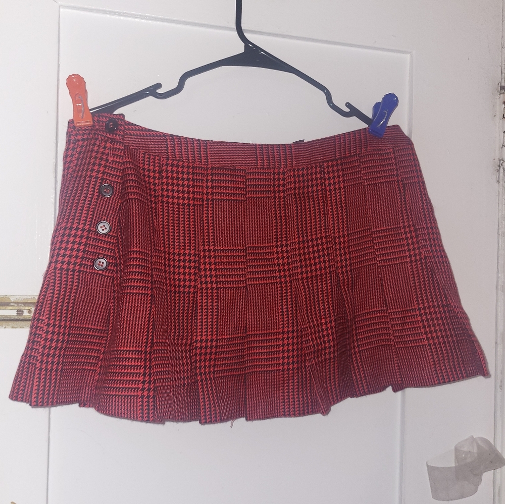 divided hm houndstooth short skirt red